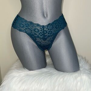 VICTORIAS SECRET POSEY LACE-UP THONG PANTY UNDERWEAR. NWT